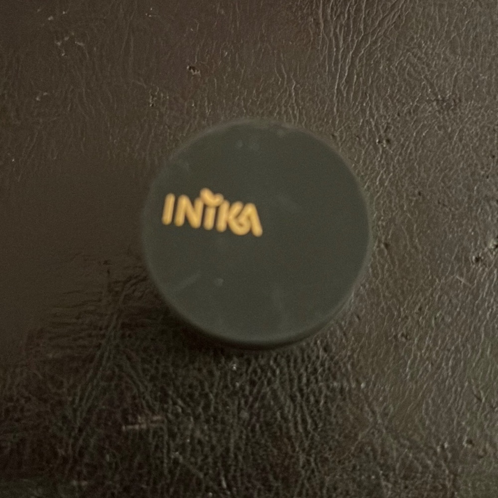 inika loose mineral eyeshadow nwob